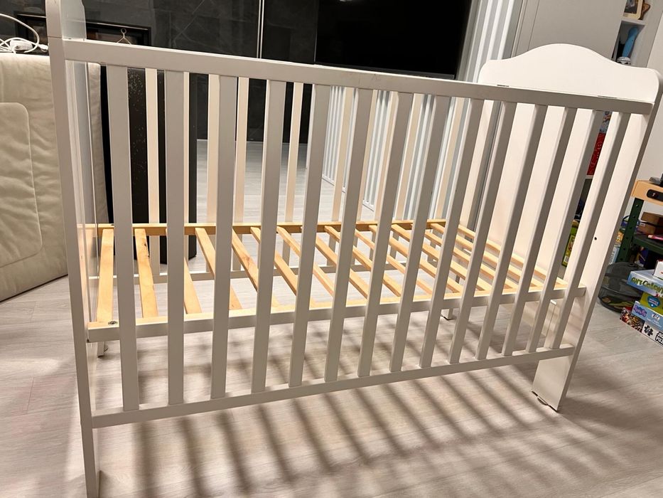 Patut lemn bebe cu saltea de cocos