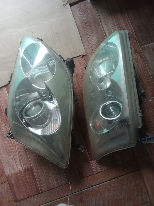 Тайота авенсис 2004