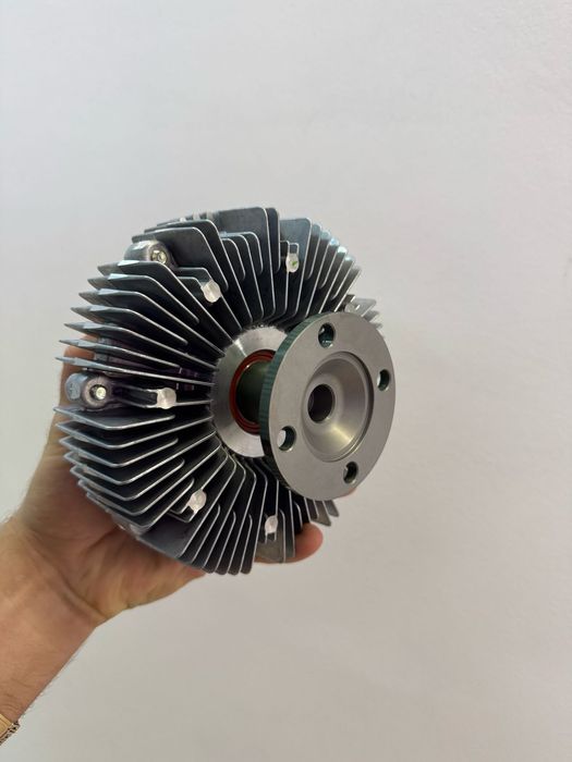 Шильдики Toyota land cruiser 200 lx570