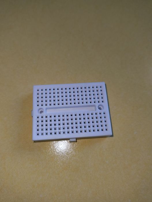 Mini Breadboard 17x10