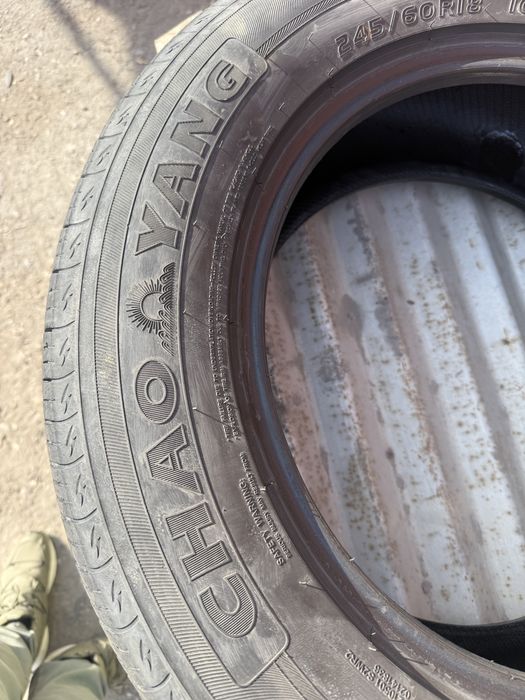 245/60/18 продам комплект резины.