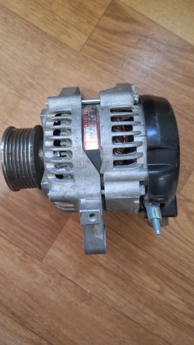 Продам генератор. Toyota.