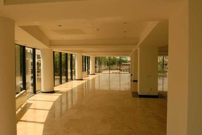 De vanzare cladire comerciala multifunctionala vad deosebit - Ploiesti