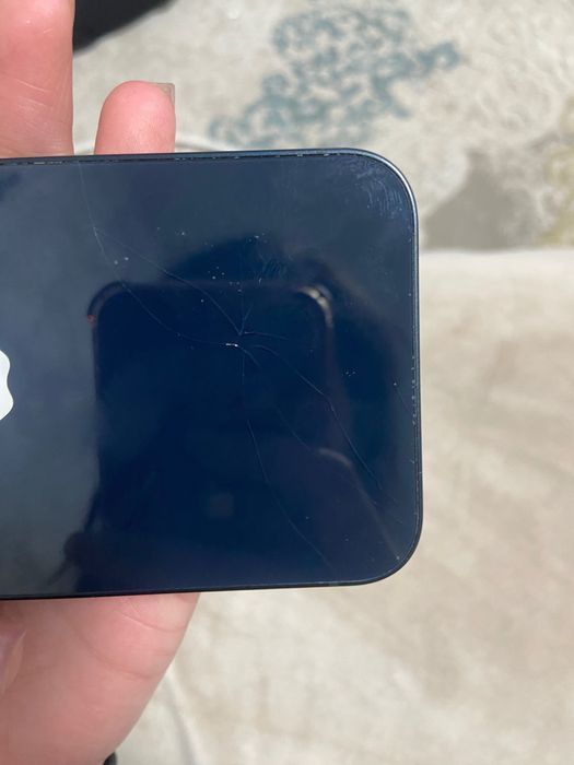 Apple iPhone 13 128GB (тёмно-синий)