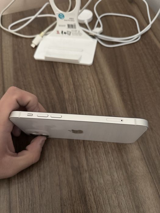 İphone 12 64gb отлично състояние