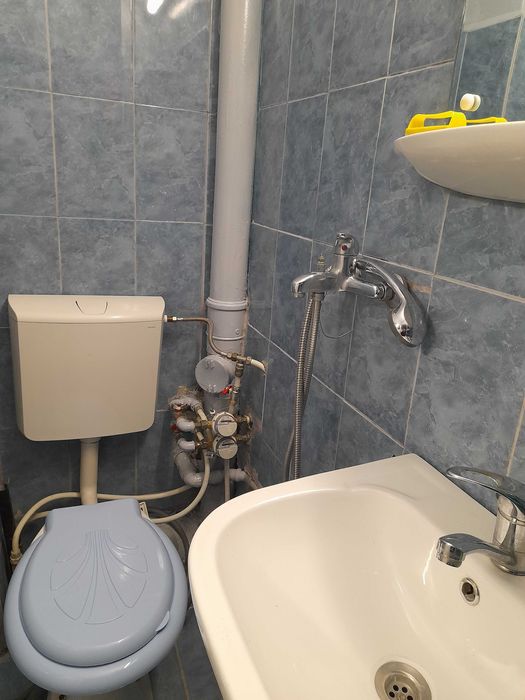 Inchiriez garsoniera 11mp