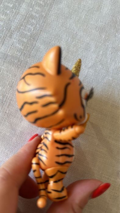 Продам новую оригинал игрушку Lol pets