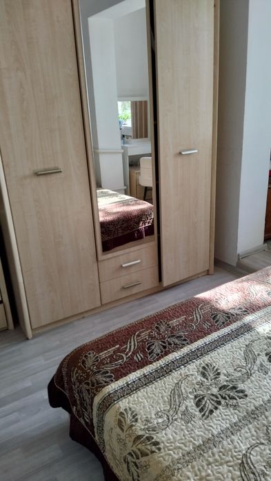 Продам спальный гарнитур за 60