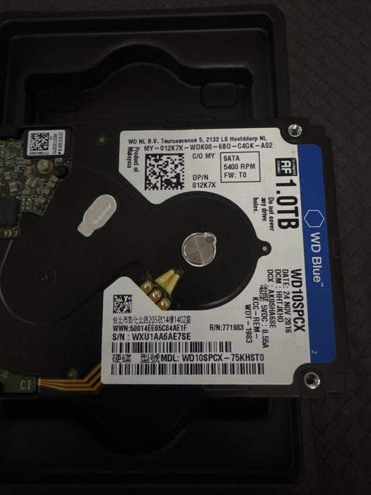 Продавам хард диск WD Slim 1TB