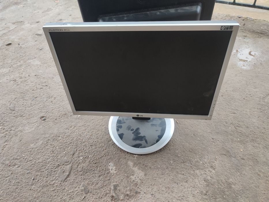 Продается монитор от компьютера