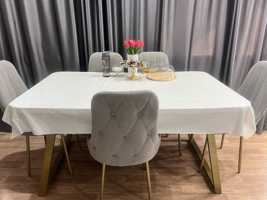 Продам кухонный  стол 150/90