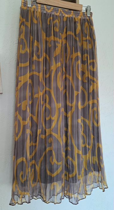 Нова  дълга пола плисирана