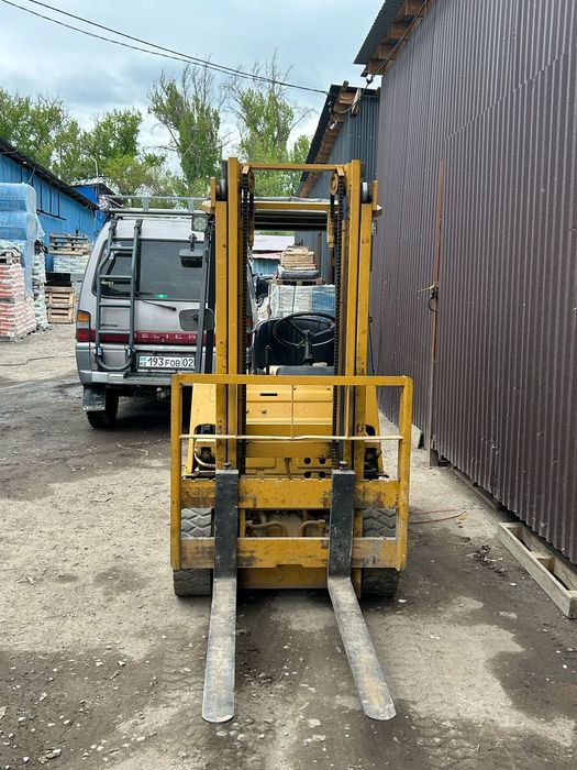 Продам кару KOMATSU