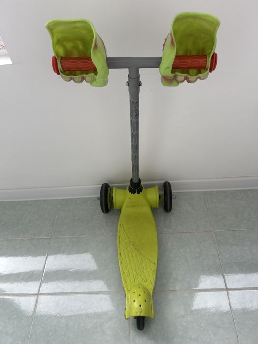 Самокат Razor monster kix