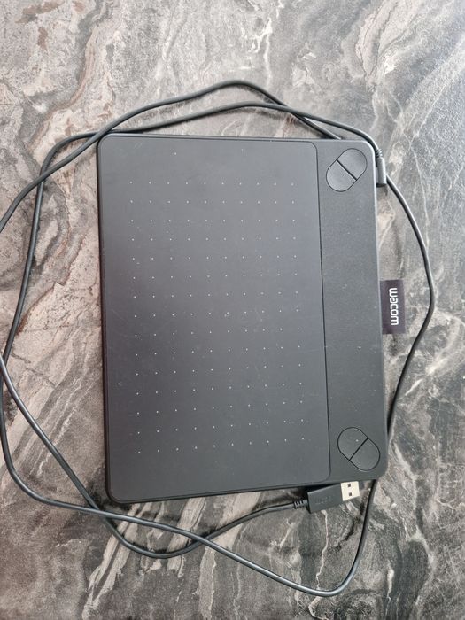 Графичен таблет Wacom Intuos Art Pen & Touch