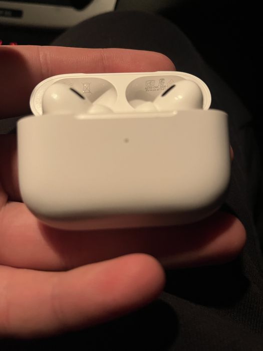 Vând airpods 2 pro