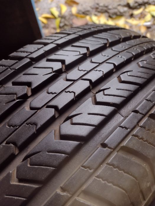 Топ състояние 2бр.225/65/17 Сънфул дот2223