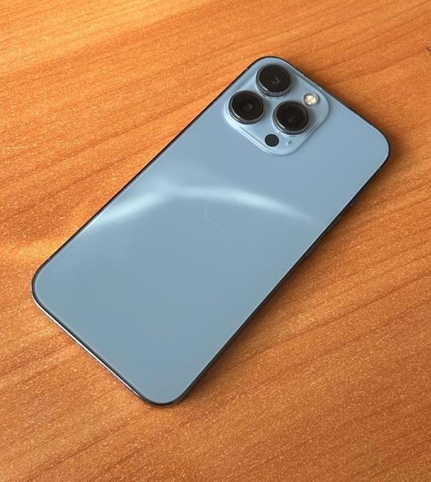 Продам iPhone 13 Pro