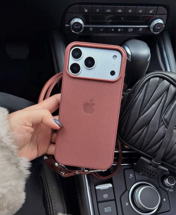 КОМБО: Techwoven калъф с лого + връзка Crossbody Strap за iPhone 17 Pro и 17 Pro Max