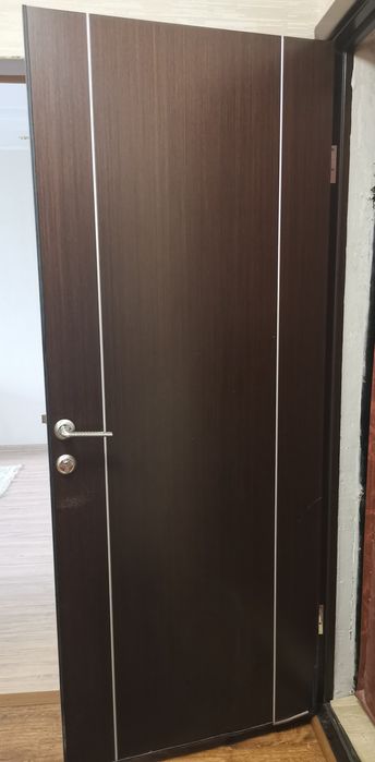 Продам дверь деревянная