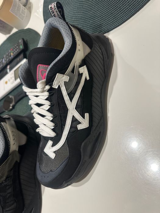 Маратонки off-white