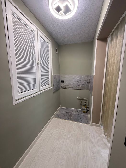 Продвется 1в2 комнатная квартира Массив Феруза с ремонтом