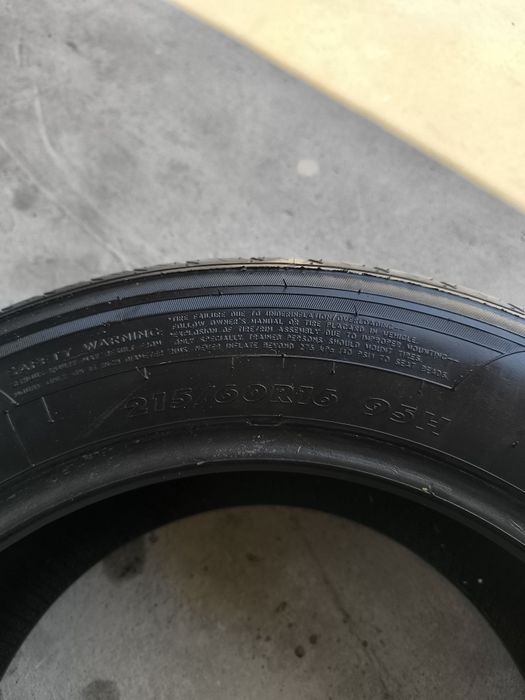 1 шина Maxtrek в отличном состоянии