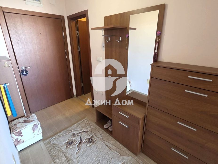 Просторен двустаен апартамент с ПАРКОМЯСТО в кв. Бриз, гр. Варна