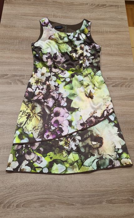 Rochie multicolor elegantă M