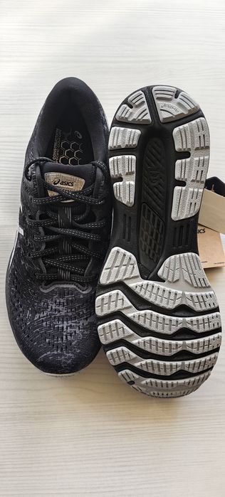 Asics Kayano 28 Platinum