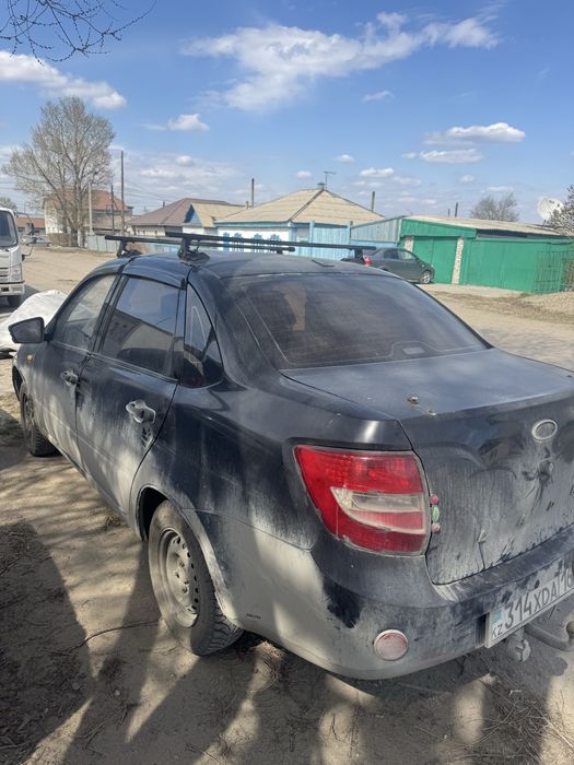 Granta продам машину