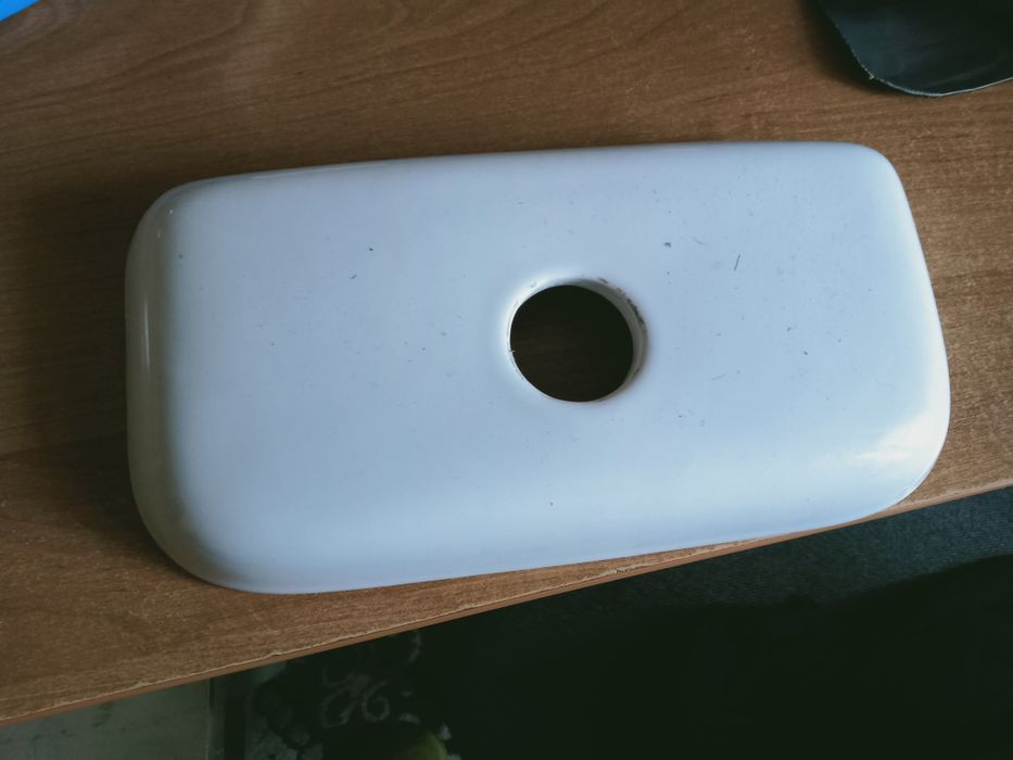 Продам крышку от смывного бачка
