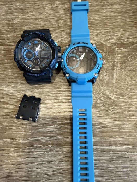 Два часовника Casio