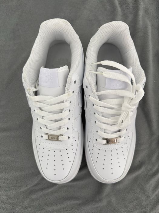 air force 1 marimi disponibile: 41,39,37.5,35.5