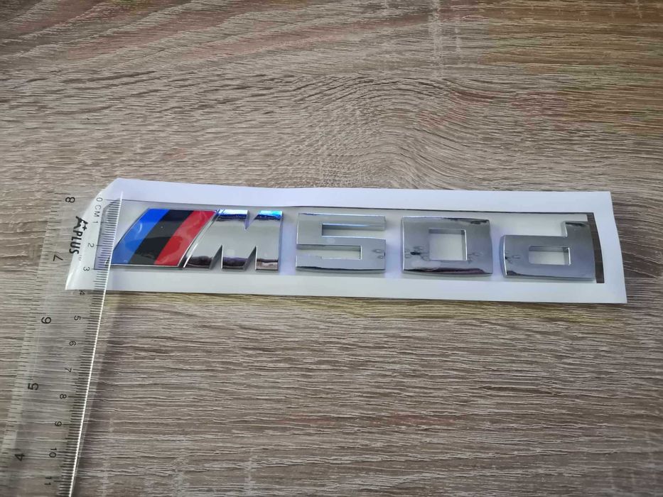 сребриста емблема BMW M50d