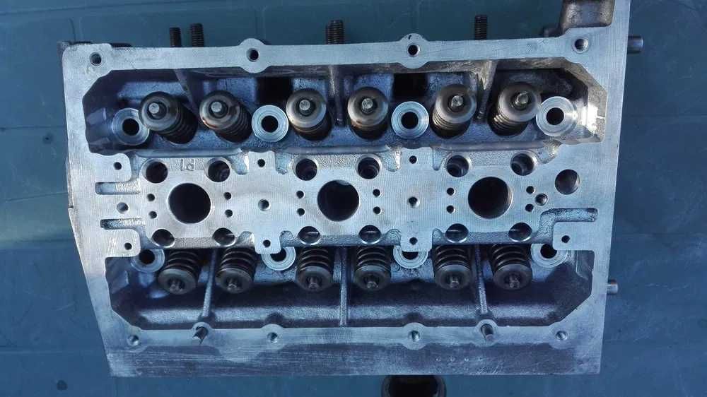 Seat ibiza 2011 1.2 benzina  130 000 km    SUPAPE STRAMBE AVARIE