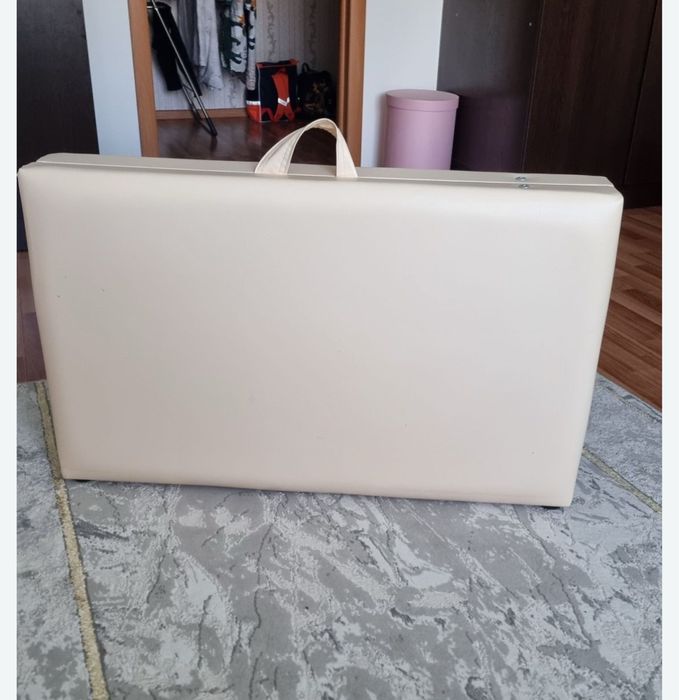 Продам кушетку чемодан цена 15000самовывоз