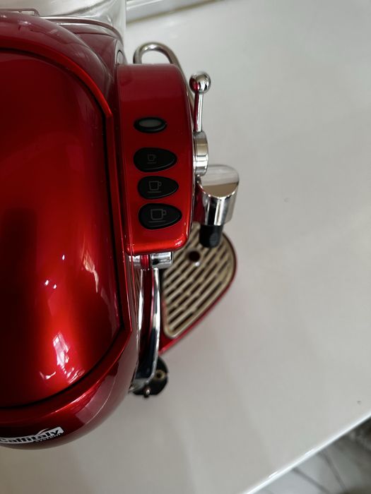Капсулна еспресо машина Caffitaly System Nautilus S06HS, Червена