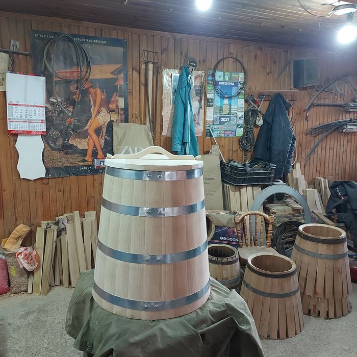 Дъбови бъчви от производител