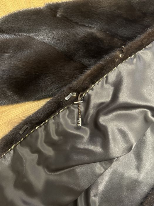 Норковая шуба продается