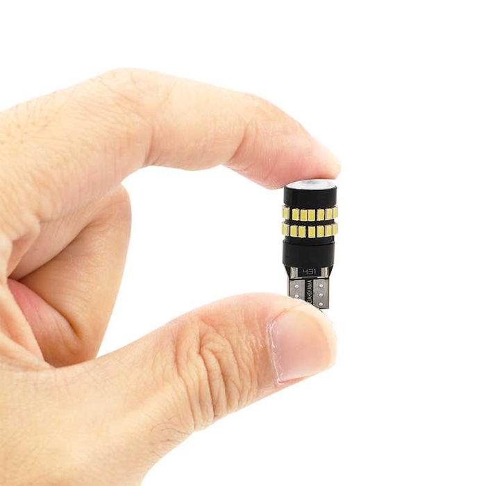 2БР. Комплект T10 LED крушки за габарити , интериор , врати , багажник