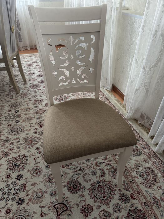 Продам стулья 9  штук