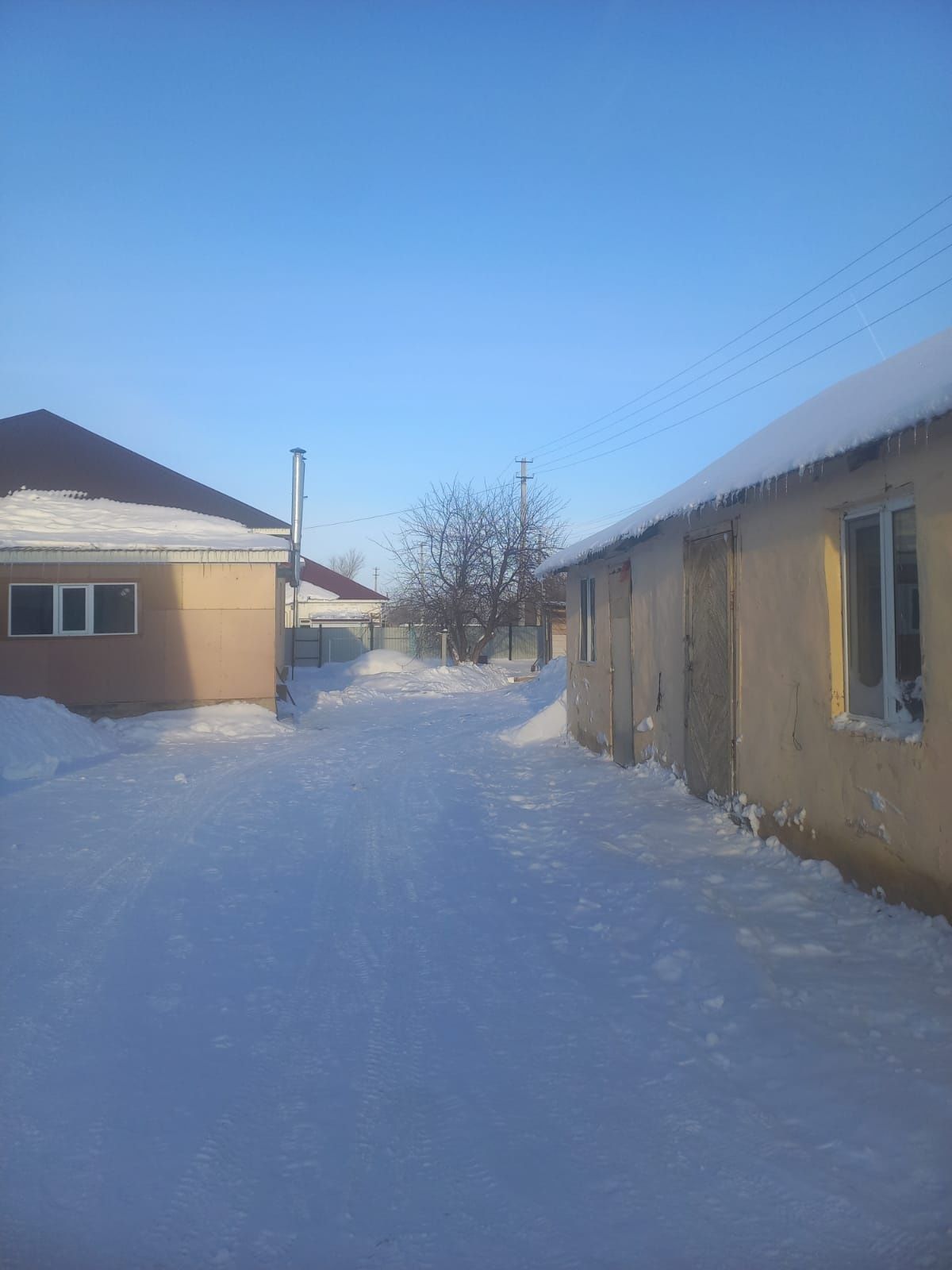 Два дома во дворе.гараж баня.сарай огород.яблони слива вишня клубника.: 25  000 000 тг. - Продажа домов Акжар на Olx