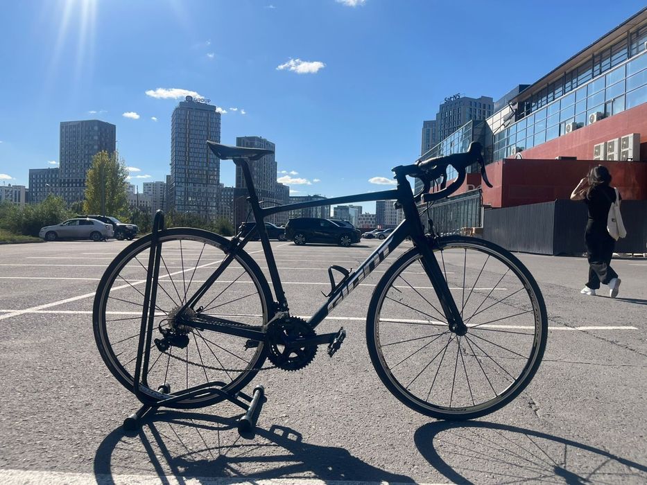 Продам giant contend custom