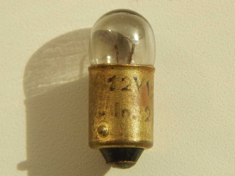 Bec mic cu filament 12 Volti 1.5 Watti bord auto