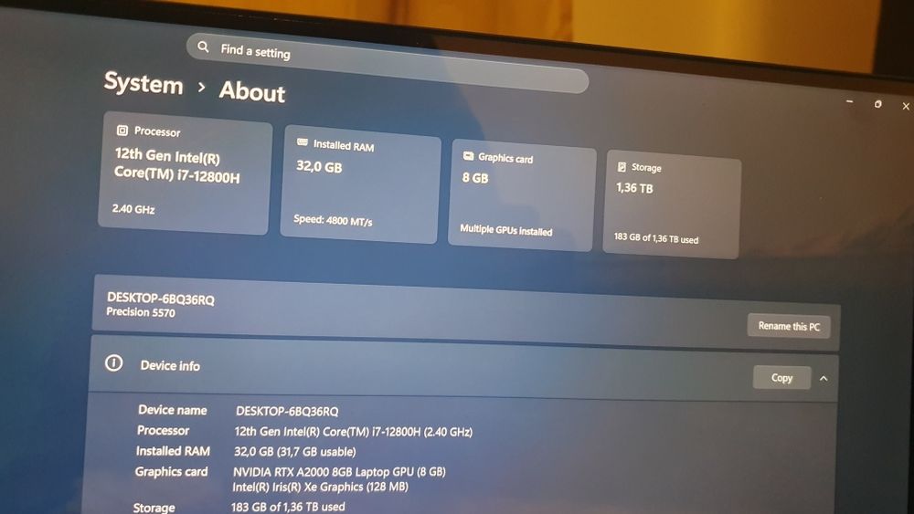 Vand Laptop DELL 5570 ca nou!!