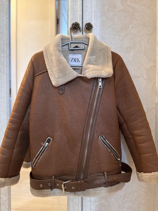 Зимняя утепленная дубленка