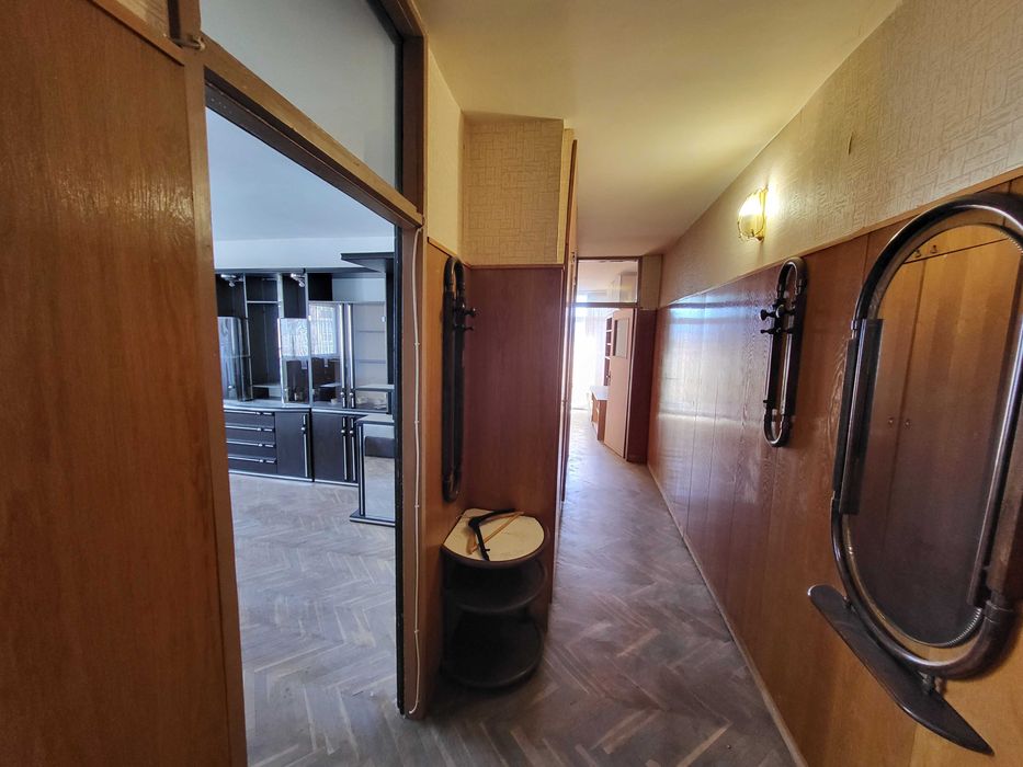 Продава се Многостаен апартамент в Пазарджик, Идеален център - 120 кв.м за 391 €/кв.м - Снимка #1