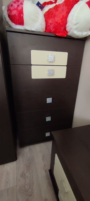 Продам спальный гарнитур