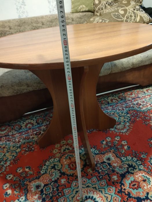 Круглый стол обеденный